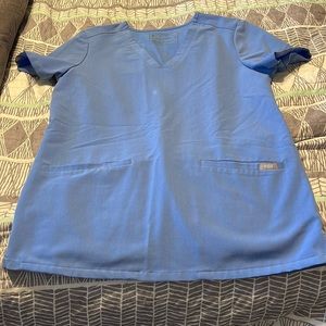 Fig scrub top